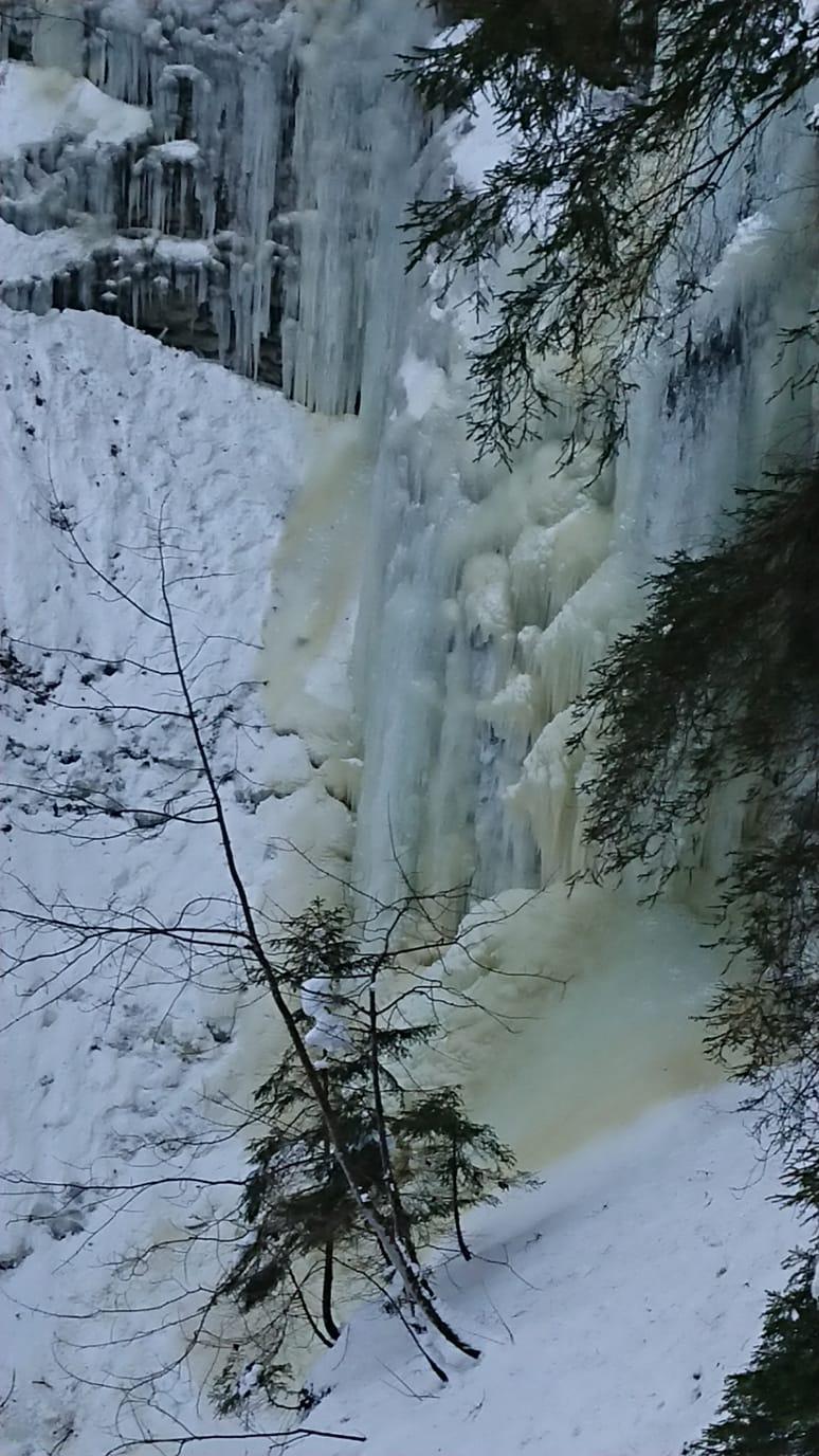 CASCADE DE GLACE DE PESSY